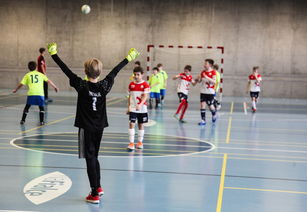 开云·Kaiyun网页版-四国蝶泳转身用时差距仅0.07秒，蝶泳转身动作